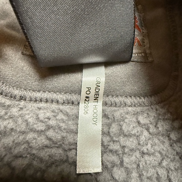 Sitka men’s Gradient Hoodie jacket, XL. 
*message to bundle Sitka gear - Picture 5 of 8